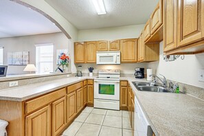 House (3 Bedrooms) | Interior - Pet-friendly Gem w/ Yard & Pool Access in Sebring (Sebring)