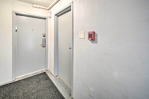 Apartment (0 Bedroom) | Interior - Pool Access: Oceanfront Myrtle Beach Condo! (Myrtle Beach)