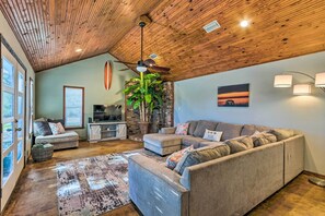 House (4 Bedrooms) | Interior