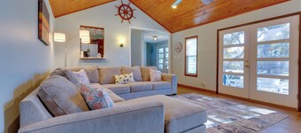 Serene Pensacola Vacation Rental w/ Gas Grill