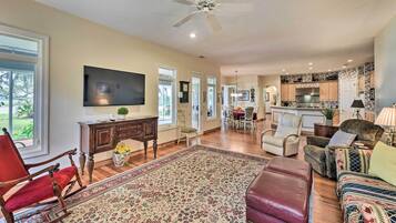 House (4 Bedrooms) | Interior