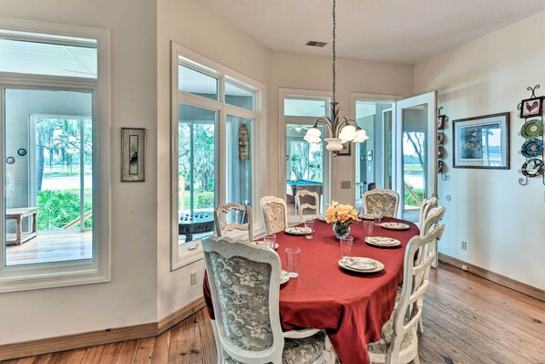 House (4 Bedrooms) | Interior