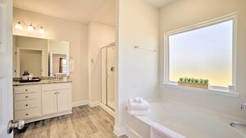 Rumah (4 Bedrooms) | Interior