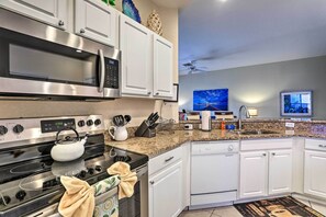 Interior - Spacious Clermont Getaway ~ 10 Miles to Disney! (Clermont)