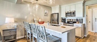 St Helena Island Condo w/ Pool & Beach Access!