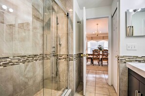 Interior - Retreat w/ Pool: 25 Mi to Disney (Kissimmee)