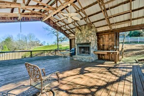 House (4 Bedrooms) | Interior - Spacious Seneca House ~ 7 Mi to Lake Keowee! (Seneca)