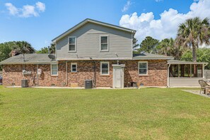House (5 Bedrooms) | Interior