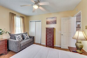 House (5 Bedrooms) | Interior