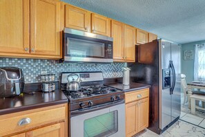 House (5 Bedrooms) | Interior - Spacious Charleston Home: Only 3 Mi to Folly Beach (Charleston)