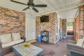 House (5 Bedrooms) | Interior