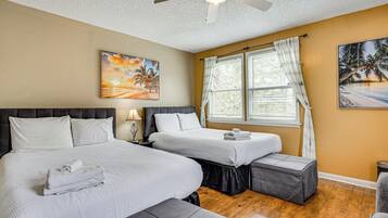 House (5 Bedrooms) | Interior
