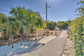 Apartment (0 Bedroom) | Interior - Santa Rosa Beach Studio Condo < 1 Mi to Beach (Santa Rosa Beach)