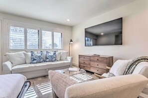 Apartment (0 Bedroom) | Interior - Santa Rosa Beach Studio Condo < 1 Mi to Beach (Santa Rosa Beach)