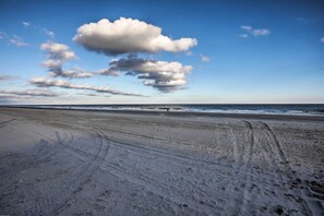 House (6 Bedrooms) | Interior - Spacious Murrells Inlet Hub w/ Pool, Walk to Shore (Murrells Inlet)