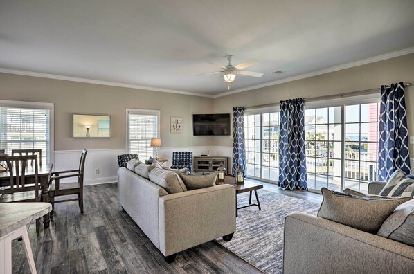 House (6 Bedrooms) | Interior - Spacious Murrells Inlet Hub w/ Pool, Walk to Shore (Murrells Inlet)
