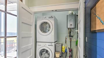 Cottage (2 Bedrooms) | Interior