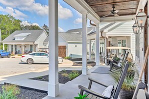 Cottage (2 Bedrooms) | Interior - Stunning Lakefront Retreat w/ Dock Access! (Greenwood)