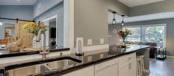 Spacious Arcadia Escape Near Public Boat Ramp