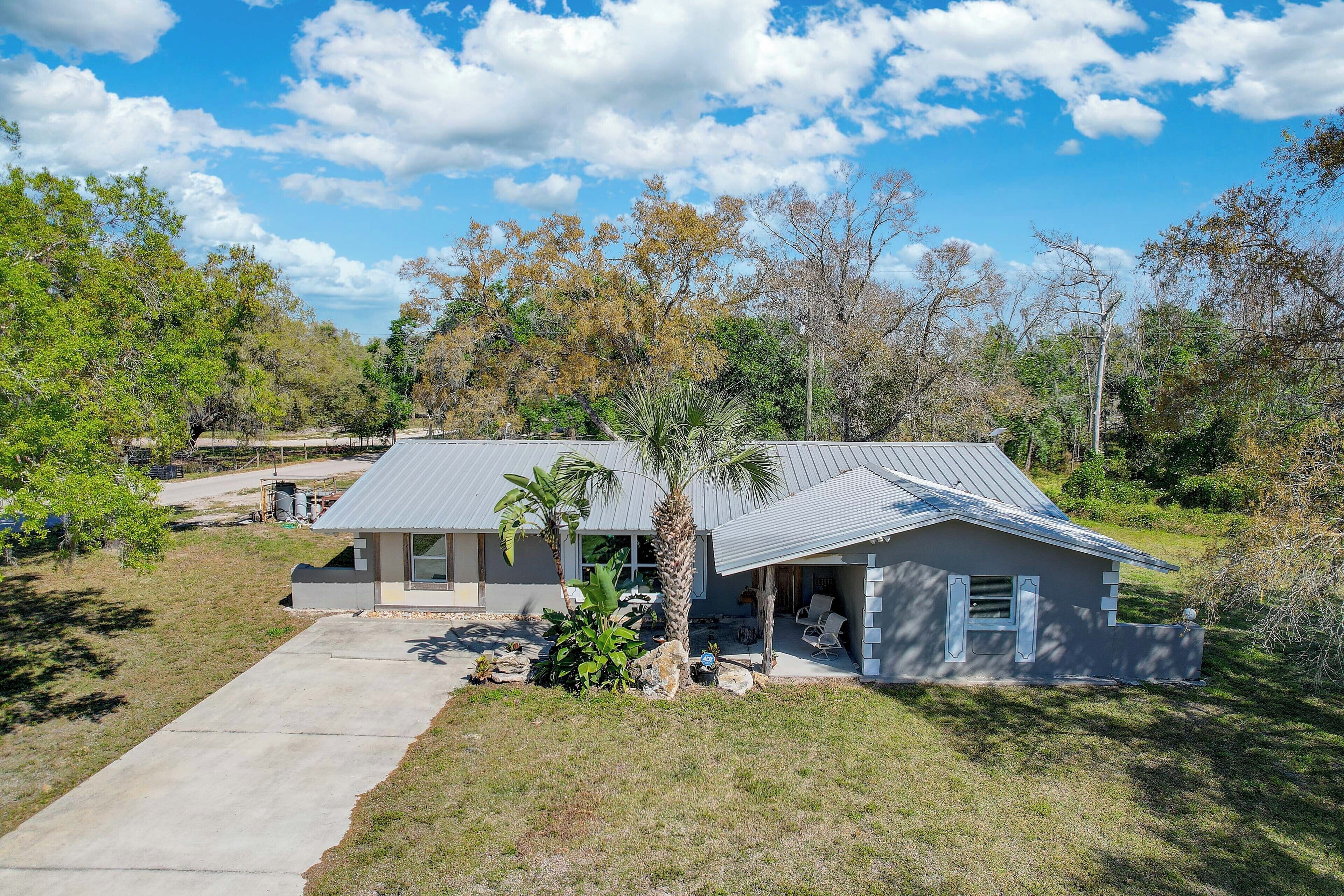 House (3 Bedrooms) | Front of property