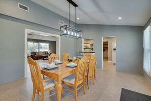 House (3 Bedrooms) | Interior - Spacious Arcadia Escape Near Public Boat Ramp (Arcadia)