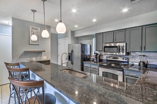 Stylish Bayfront Townhome < 10 Mi to Beach!