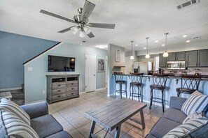 Apartment (2 Bedrooms) | Front of property