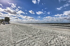 Apartment (2 Bedrooms) | Interior - Walk to Beach & Dining: Sunny St Pete Condo! (St. Pete Beach)