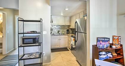 Walk to Beach & Dining: Sunny St Pete Condo!