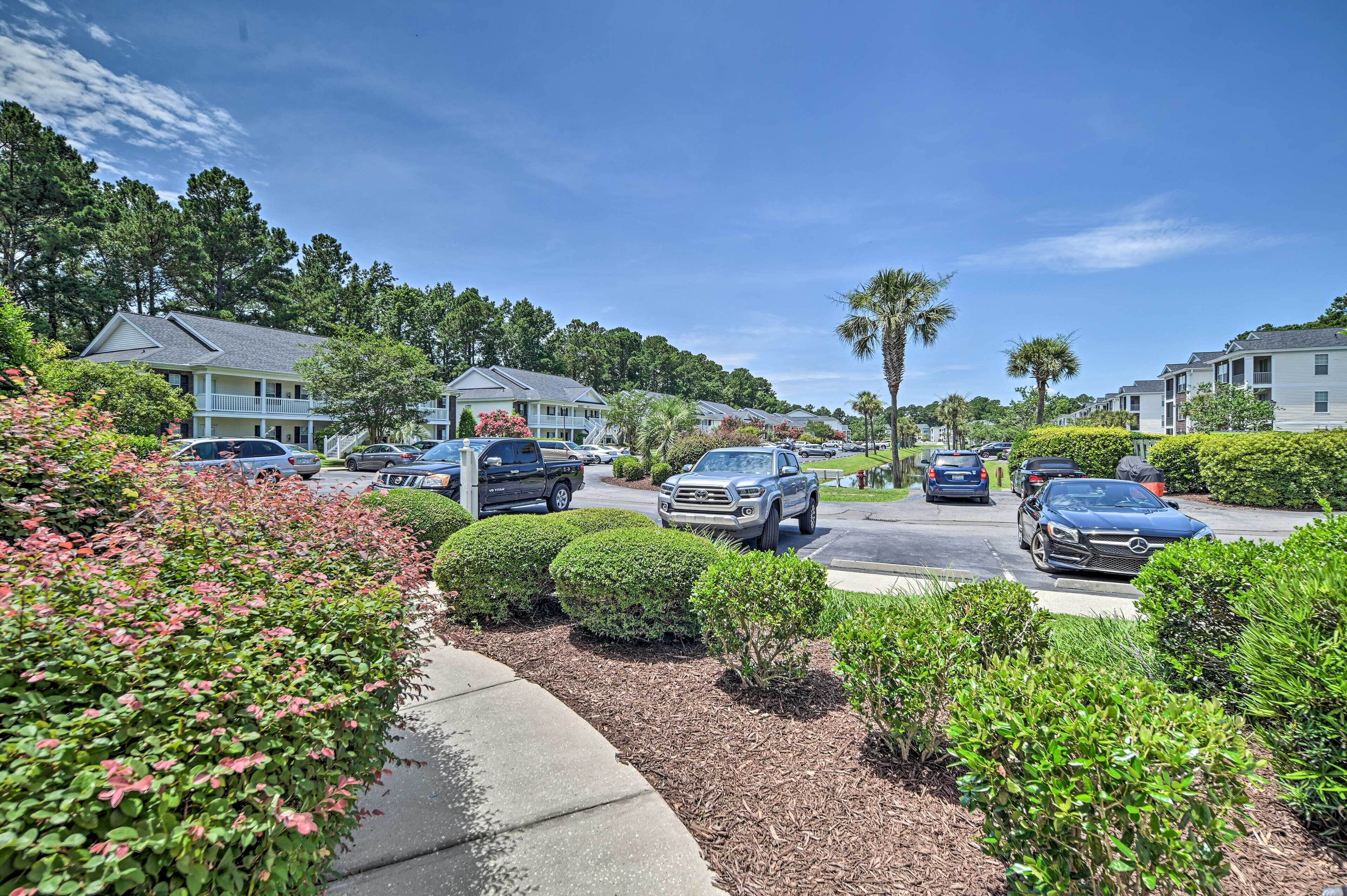 Sunny Myrtle Beach Condo w/ Screened Porch!