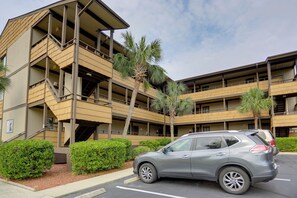 Interior - Near Singleton Swash: Myrtle Condo w/ Resort Pool! (Myrtle Beach)