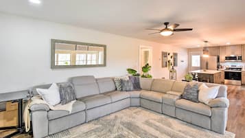 House (2 Bedrooms) | Interior