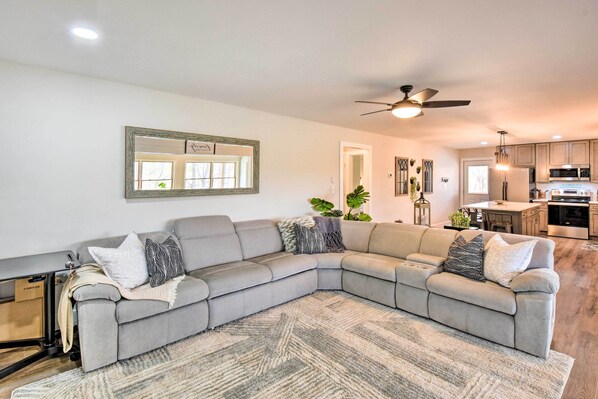 House (2 Bedrooms) | Interior