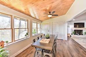 House (2 Bedrooms) | Interior