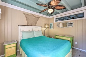 Apartment (1 Bedroom) | Interior - Steps to Public Beach: Panama City Condo w/ Pool (Panama City Beach)