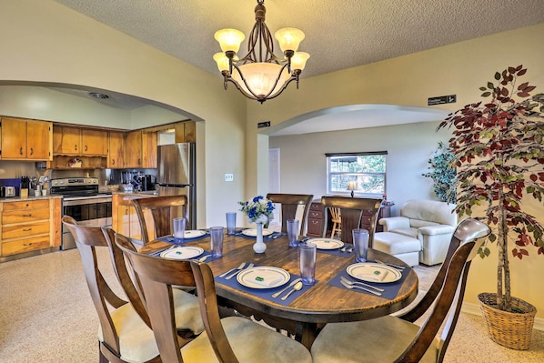 House (3 Bedrooms) | Interior