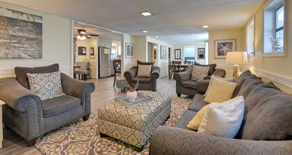 Walk to Ocean: Surfside Beach Home w/ Pool Access