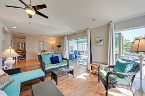 Casa (2 Bedrooms) | Interior