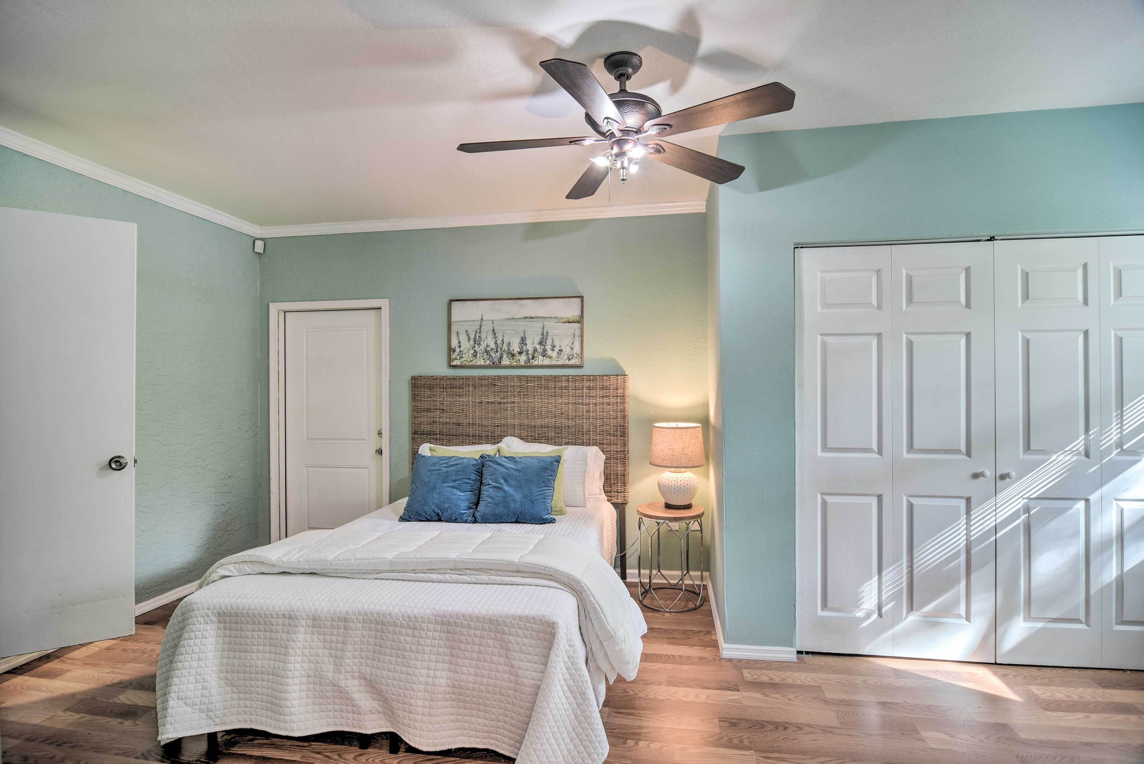 Updated Coastal Home ~ 6 Mi to St Pete Beach