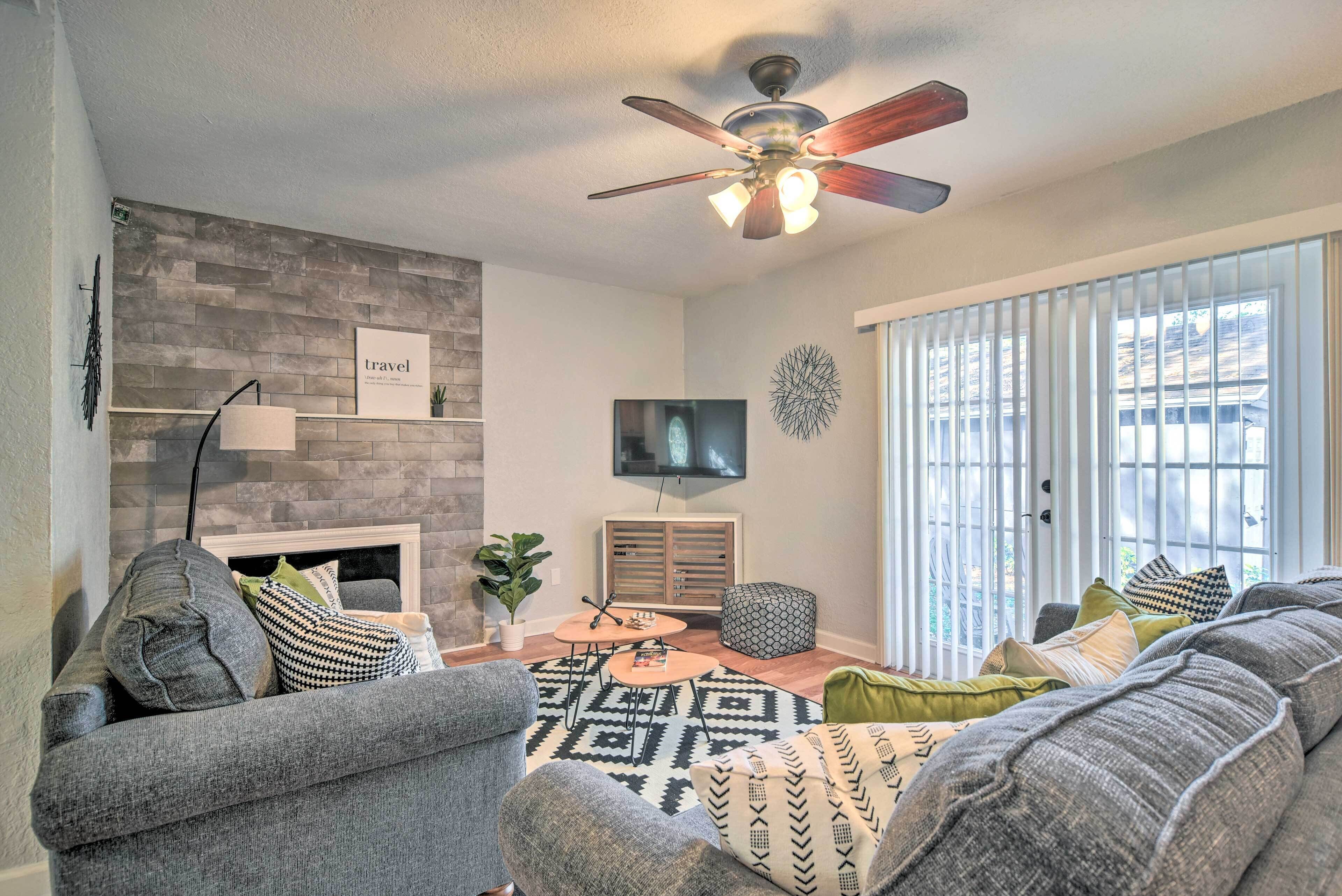 Updated Coastal Home ~ 6 Mi to St Pete Beach