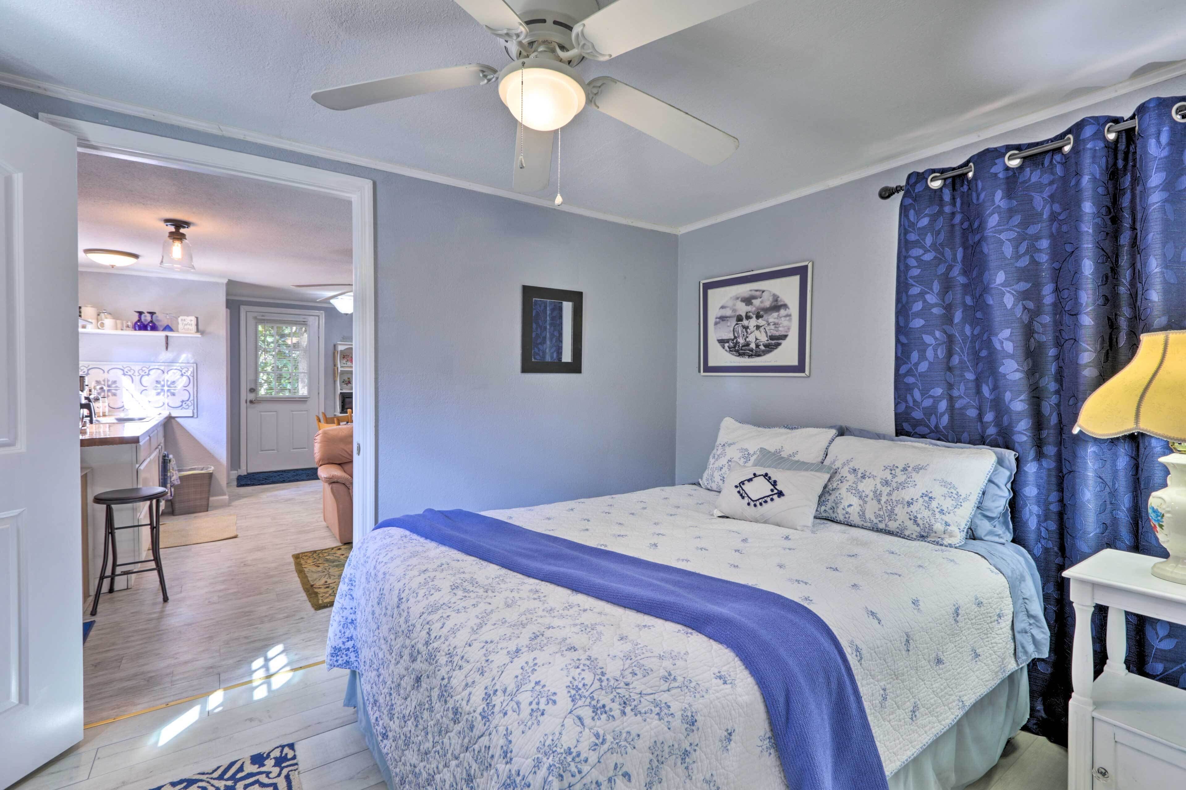 1 bedroom, bed sheets