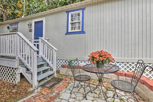 'the Driftwood Cottage' w/ Patio & Free Wifi!