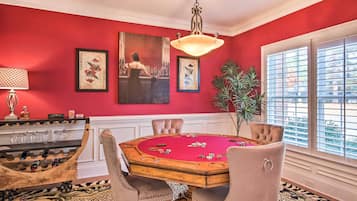 Apartment (3 Bedrooms) | Front of property