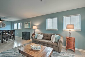 Apartment (3 Bedrooms) | Interior - Pools + Sundeck: Beachfront Hilton Head Condo! (Hilton Head Island)