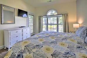Apartment (2 Bedrooms) | Interior - Pools & Golf, 2 Mi to Beach: Myrtle Beach Condo! (Myrtle Beach)