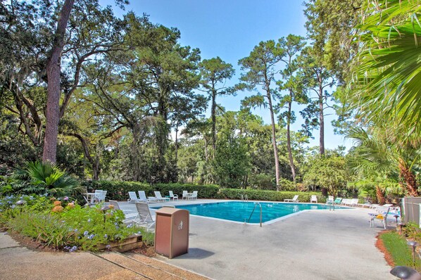 Apartment (1 Bedroom) | Interior - Villa w/ Golf Course Views, Walk to Harbour Town! (Hilton Head Island)