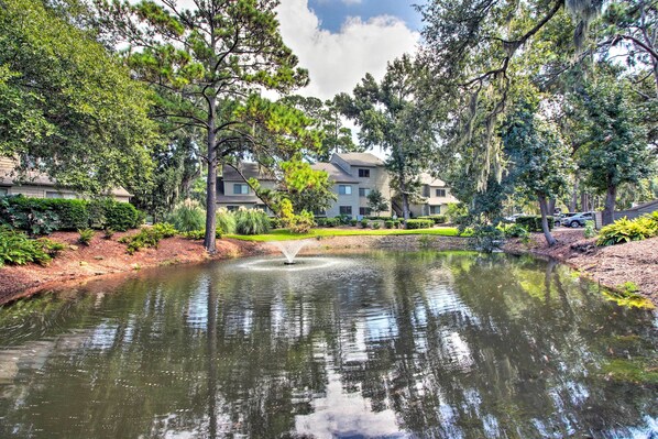 Apartment (1 Bedroom) | Interior - Villa w/ Golf Course Views, Walk to Harbour Town! (Hilton Head Island)