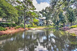 Apartment (1 Bedroom) | Interior - Villa w/ Golf Course Views, Walk to Harbour Town! (Hilton Head Island)
