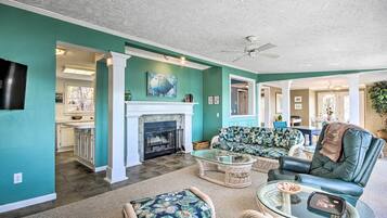 ุงูู
ูุดุฃุฉ ู
ู ุงูุฏุงุฎู