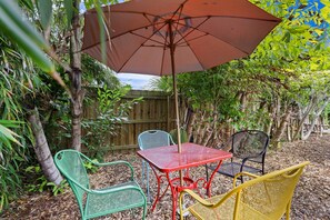 House (2 Bedrooms) | Interior - Vibrant Rockledge Home ~ 2 Mi to Cocoa Village! (Rockledge)